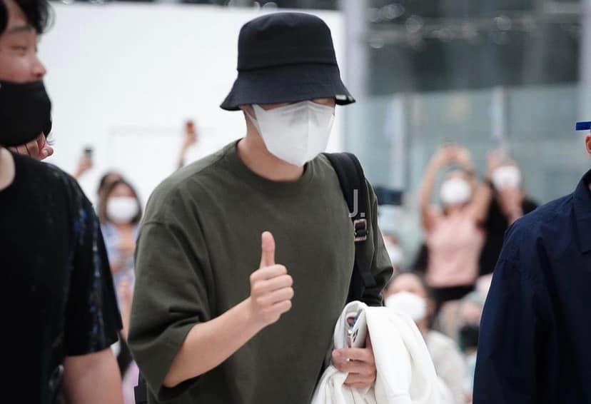 Kim Seon Ho xuất hiện sau bê bối ép bạn gái phá thai-8