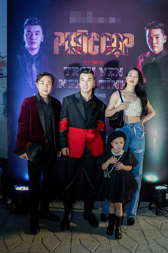 Ưng Hoàng Phúc: Cát-xê Wowy là vedette trong làng rap-7