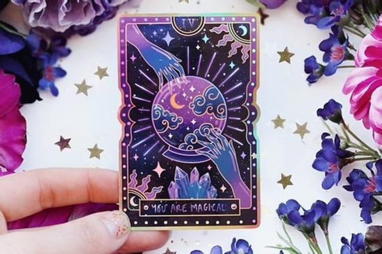 Bói bài Tarot thứ 3 ngày 19/4/2022: Tài chính ung dung