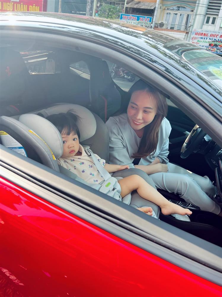 Bà xã Tự Long dỗi yêu chồng chưa thấu hiểu-6