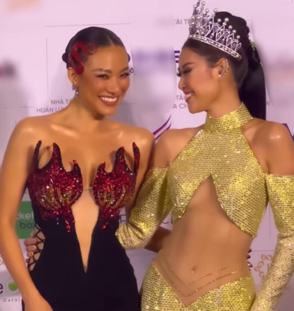 Á hậu Kim Duyên 3 lần vướng nghi vấn mặc váy nhái nước ngoài-4