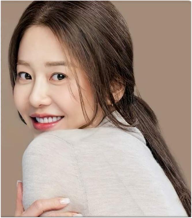 Hôn nhân sao nữ Hàn: Người có chồng bị giết, người lấy nhầm tú ông-4