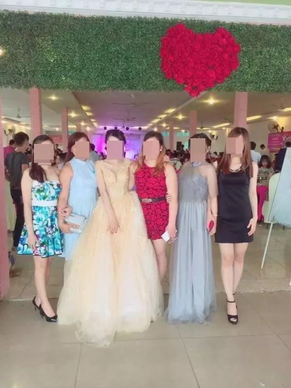 Khách khứa lên đồ thế này thì ai mới là cô dâu cơ chứ?-8