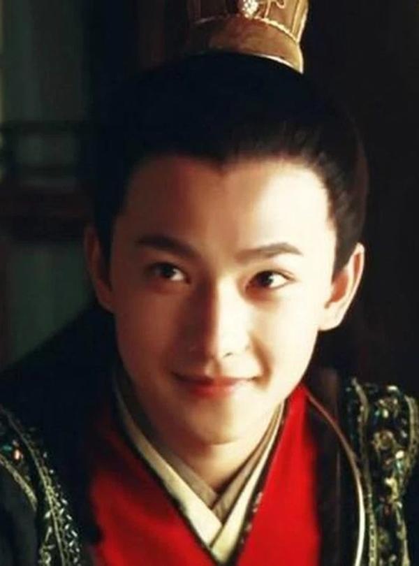 Dàn minh tinh Hoa ngữ đu trend xuyên không: Trùm cuối không chịu già!-11