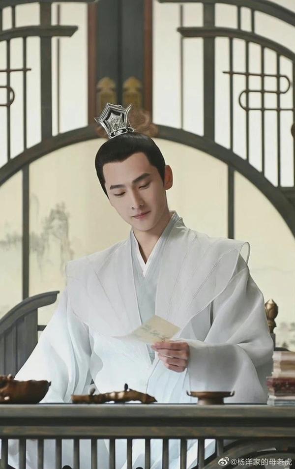 Dàn minh tinh Hoa ngữ đu trend xuyên không: Trùm cuối không chịu già!-12