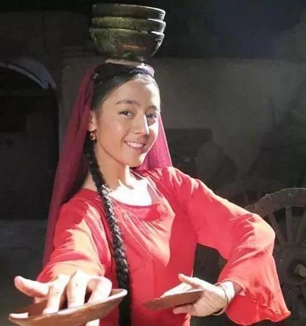 Dàn minh tinh Hoa ngữ đu trend xuyên không: Trùm cuối không chịu già!-13