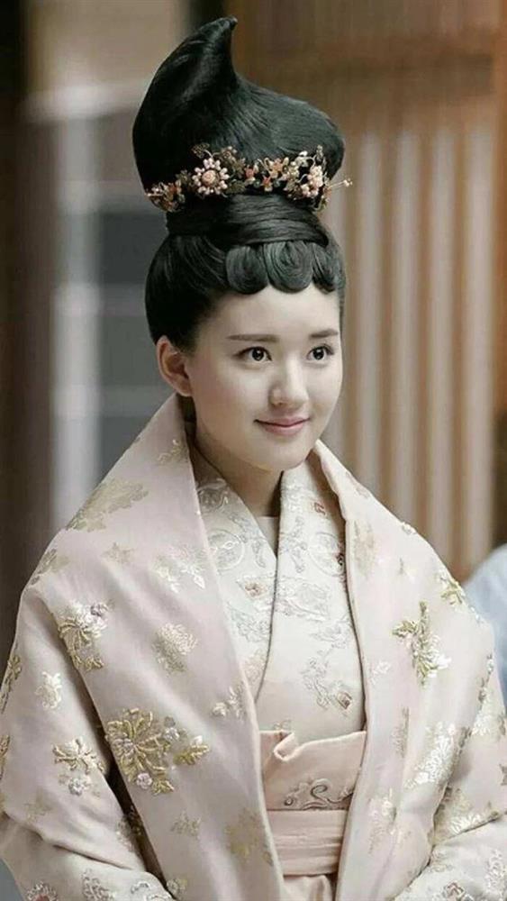 Dàn minh tinh Hoa ngữ đu trend xuyên không: Trùm cuối không chịu già!-15