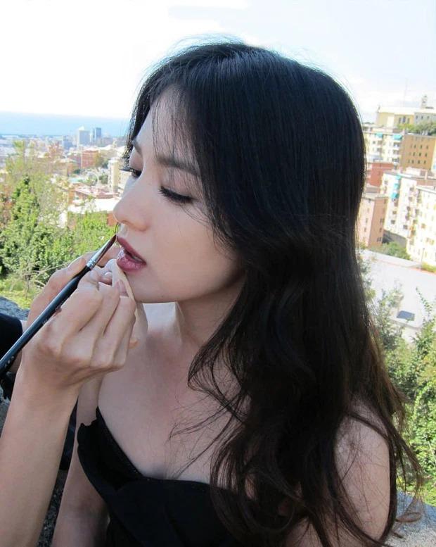 Song Hye Kyo gây sốt với ảnh không photoshop từ 12 năm trước-1
