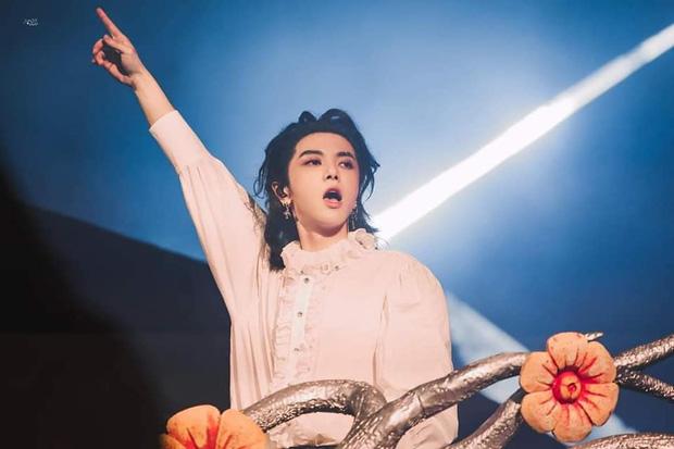 Xôn xao Hoa Thần Vũ giống hệt Sơn Tùng, dân tình kiểu: Giống chỗ nào?-1