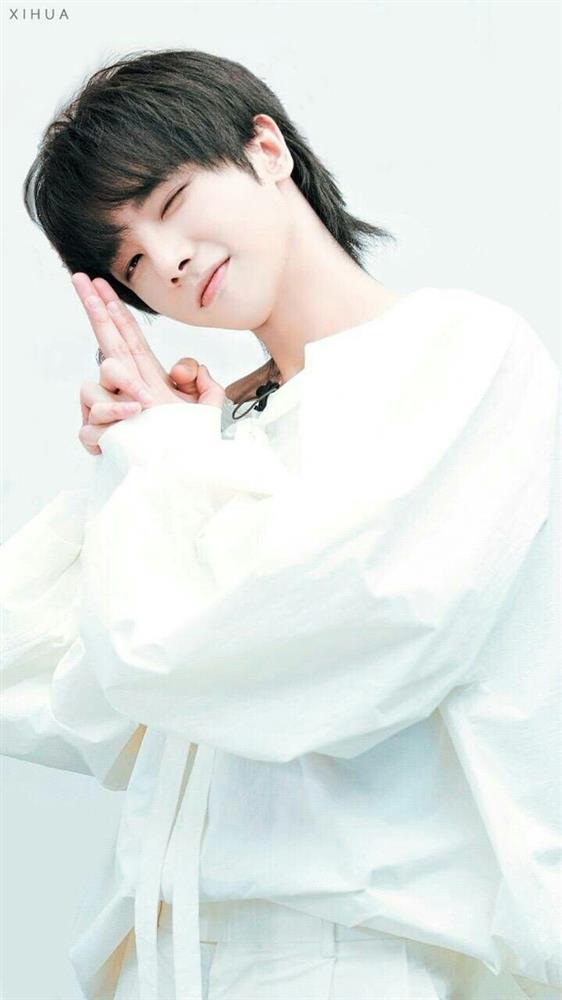 Xôn xao Hoa Thần Vũ giống hệt Sơn Tùng, dân tình kiểu: Giống chỗ nào?-3