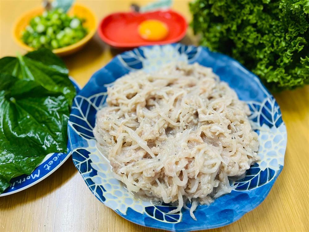 Chả cá ngần lá lốt cuốn thơm nức mũi, cả nhà đưa miệng không ngừng-3