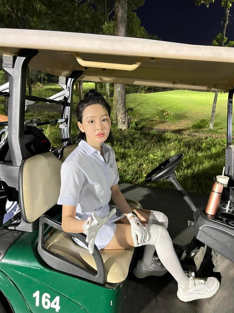 Hàng xóm nhận xét về Hiền Hồ giữa ồn ào hẹn hò anh họ U60-1