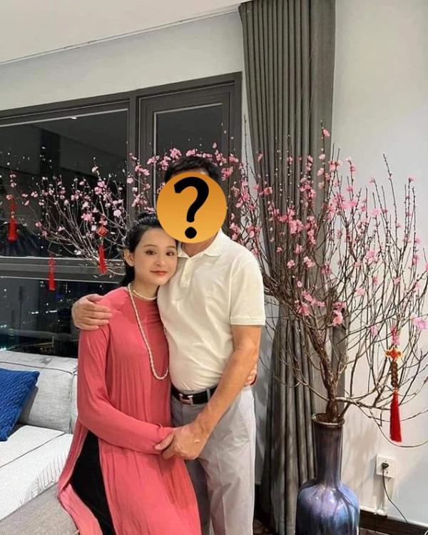 Hàng xóm nhận xét về Hiền Hồ giữa ồn ào hẹn hò anh họ U60-6