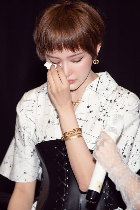 Hiền Hồ đã chịu xin lỗi - Chân thành không đủ, trơ trẽn có thừa?-2