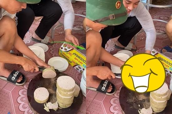 Nhận thái giò, 2 thanh niên nghĩ ra cách cực hay 10 khoanh như 1