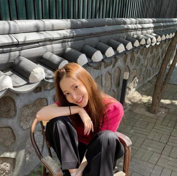 Từng bị đồn dao kéo, mặt mộc Park Min Young ra sao mà gây giật mình?-1