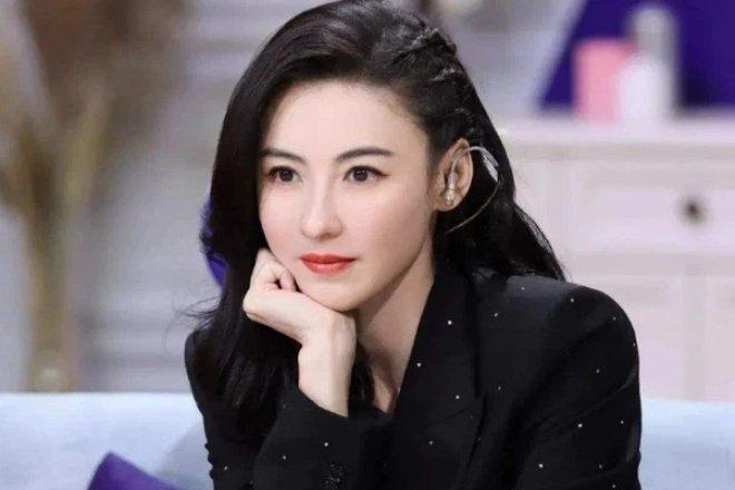 Trương Bá Chi bên cậu cả, khoe một điểm giống Tạ Đình Phong-6