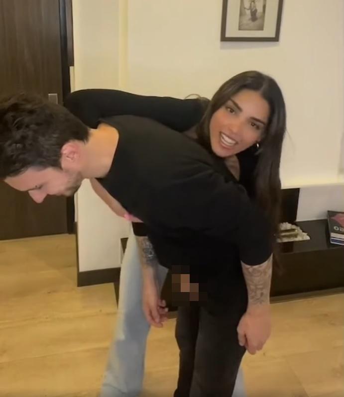 SỐC: Hoa hậu đình đám ôm vùng kín đàn ông và cho sờ ngược lại-3