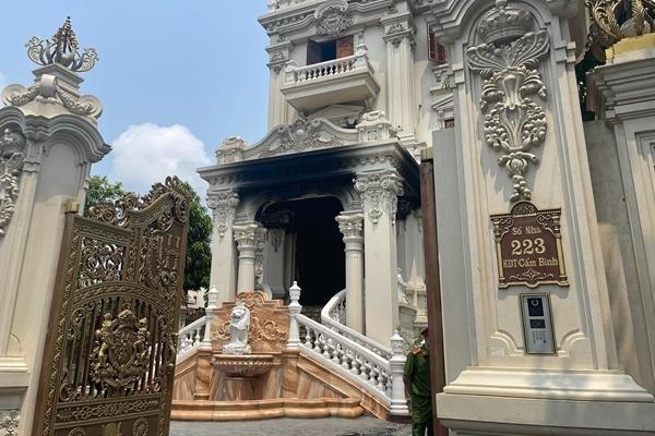 Villa fire in Quang Ninh: The victim escaped but ran back in