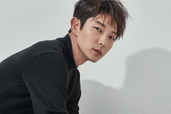 Lee Jun Ki mắc Covid-19, tạm dừng quay phim dù vừa trở lại màn ảnh