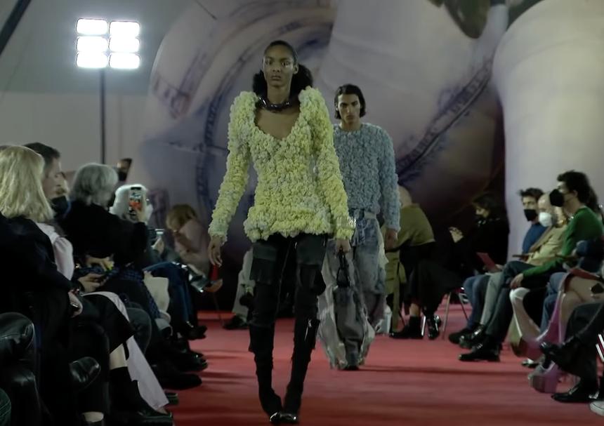 Nỗi ám ảnh giày cao của người mẫu-3