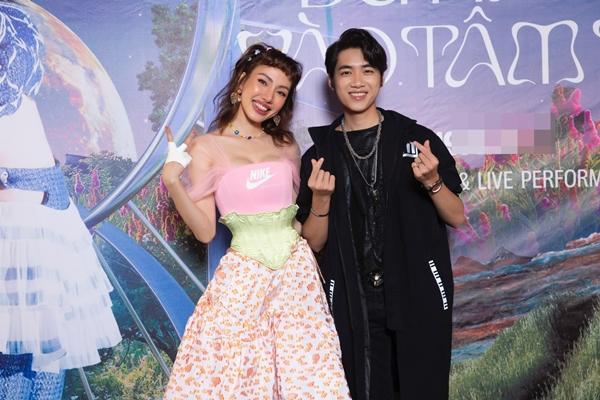 Học trò lo yêu quên hát, Hồ Ngọc Hà tức giận mắng con điên-4