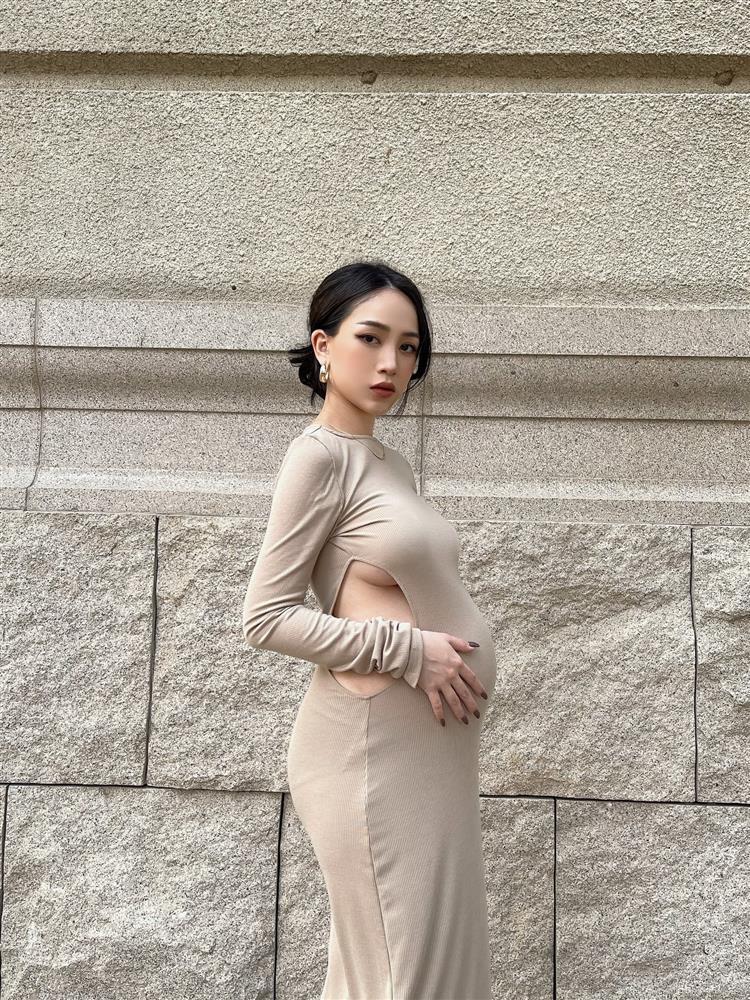 Con gái Minh Nhựa khoe ảnh không nội y, nhìn trước sau đều đỏ mặt-4