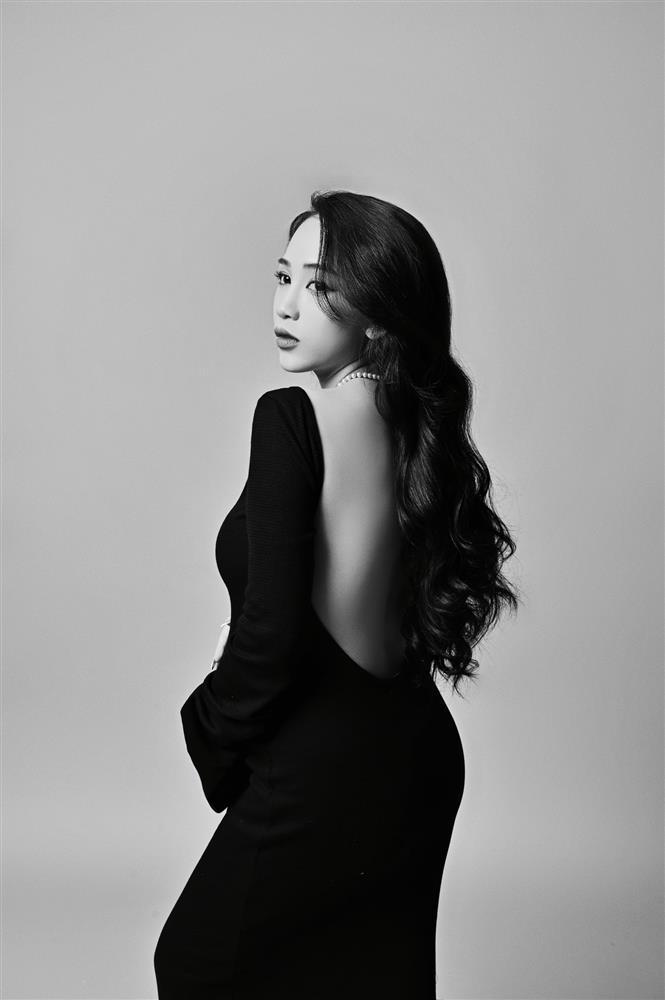 Ái nữ Minh Nhựa vác bụng bầu, thả rông lộ cả chân ngực-5