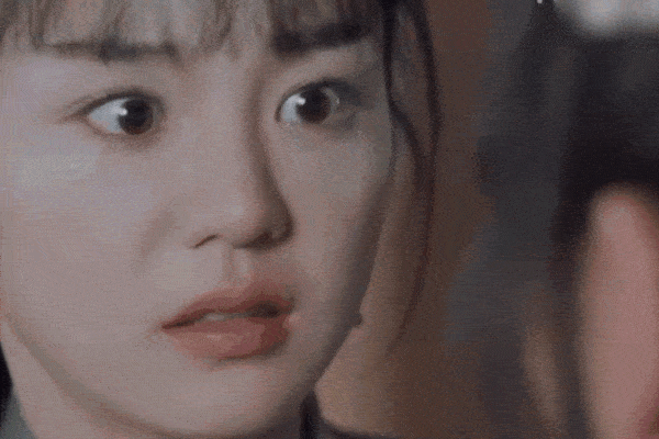 Những nụ hôn cắn xé đến tóe máu trong phim Trung - Hàn-10