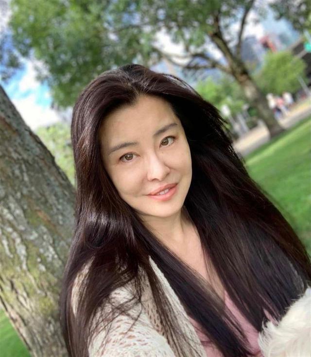 Mỹ nhân đẹp nhất Hong Kong Vương Tổ Hiền xuống sắc khó nhận-7