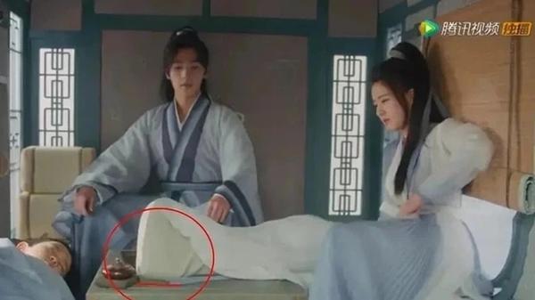 Triệu Lộ Tư nhái cả showbiz: Mượn đồ Cúc Tịnh Y, bắt chước Nhiệt Ba - Cảnh Điềm-3