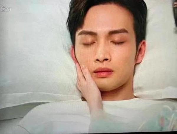 Triệu Lộ Tư nhái cả showbiz: Mượn đồ Cúc Tịnh Y, bắt chước Nhiệt Ba - Cảnh Điềm-11