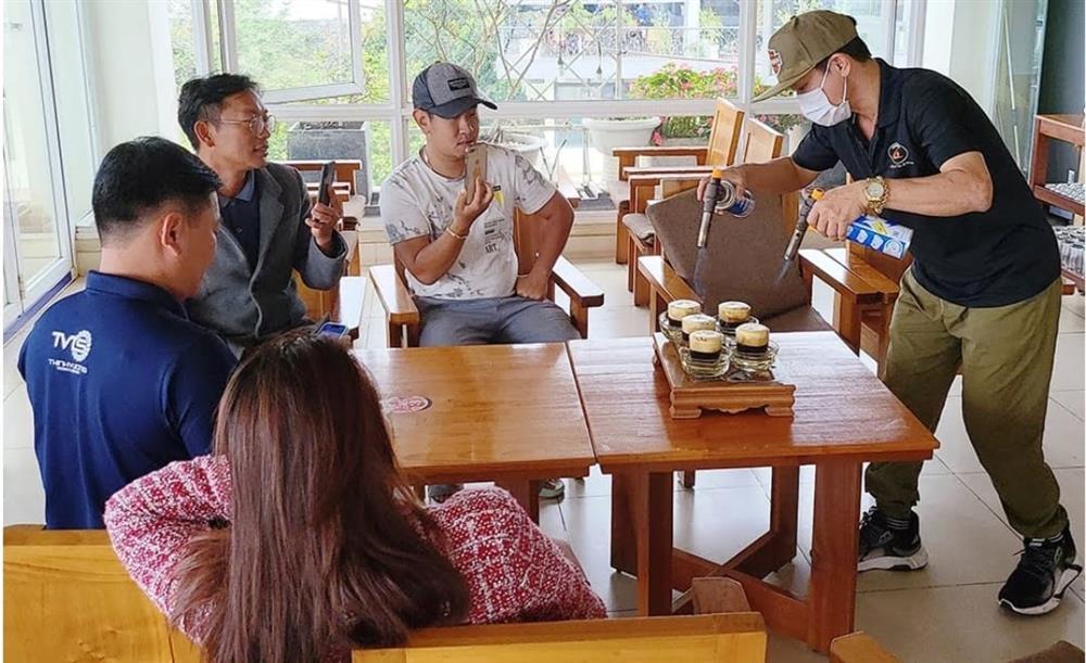 Ngã ngửa hóa đơn 4 ly cà phê Phượng Hoàng Lửa 29 triệu đồng-3