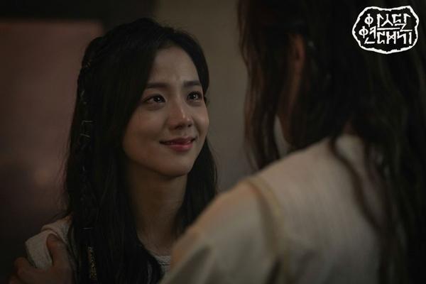 Loạt cameo xịn xò: Jisoo BLACKPINK lộ mặt vài giây hot hơn nữ chính-6