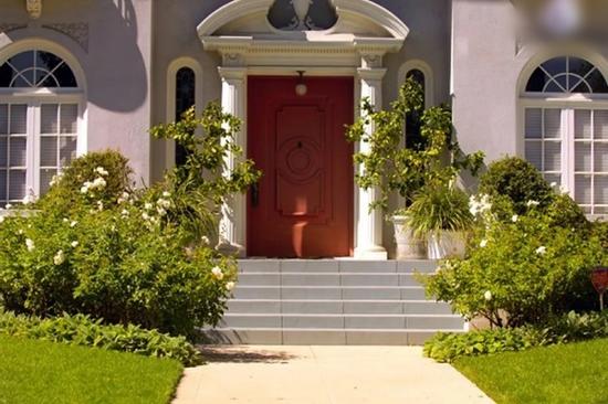 Mở cửa nhà thấy 4 thứ này, nhà ít lộc, vợ chồng khắc khẩu