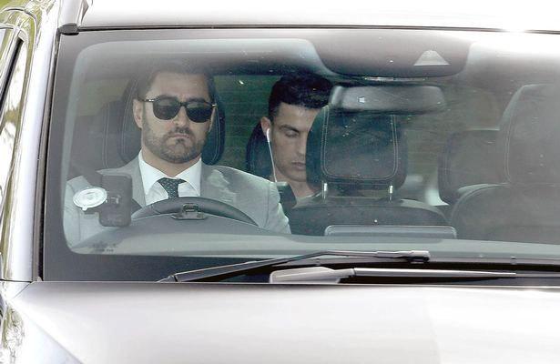 Ronaldo đón ái nữ mới sinh về nhà sau cú sốc mất con-2