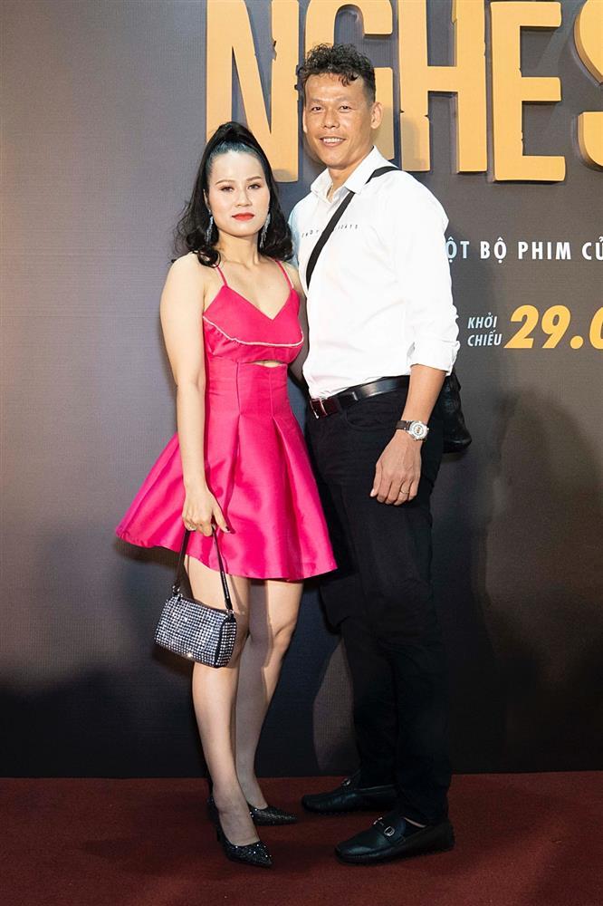 Thanh Van snail had his phone stolen while attending the movie premiere-10