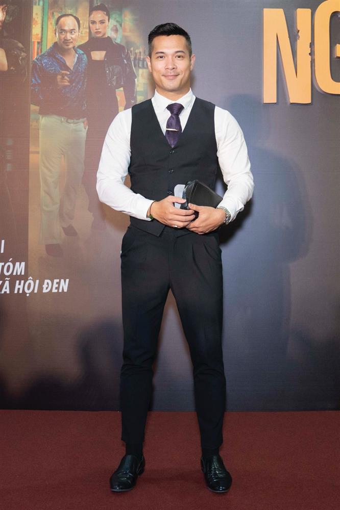 Thanh Van snail had his phone stolen while attending the movie premiere - 17