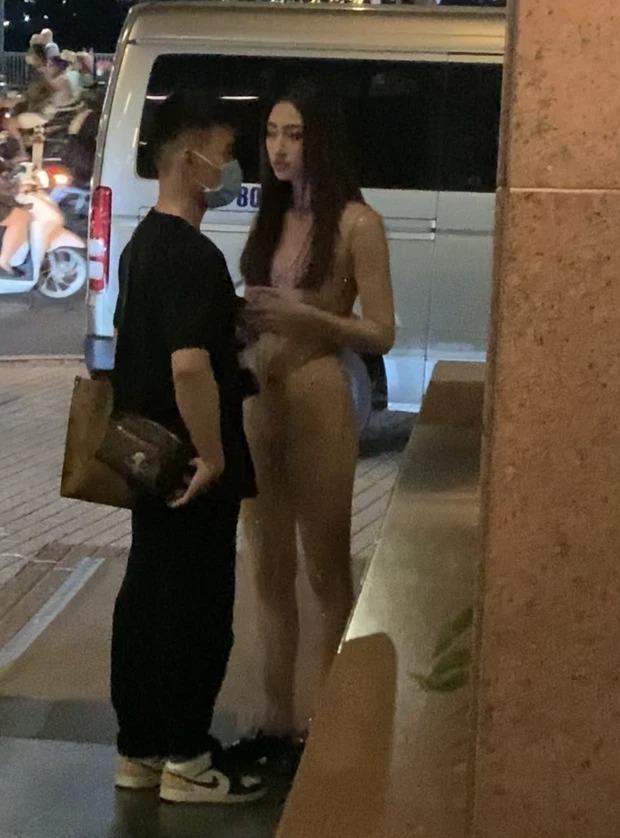 Lương Thùy Linh mặc như không, ảnh cam thường mới hốt-5