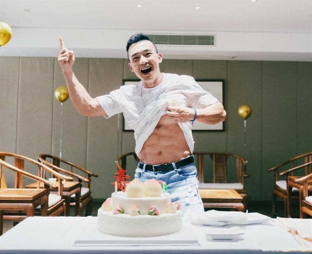 Ngôi sao hết thời trở thành nhân vật hot nhất Cbiz đầu 2022-5