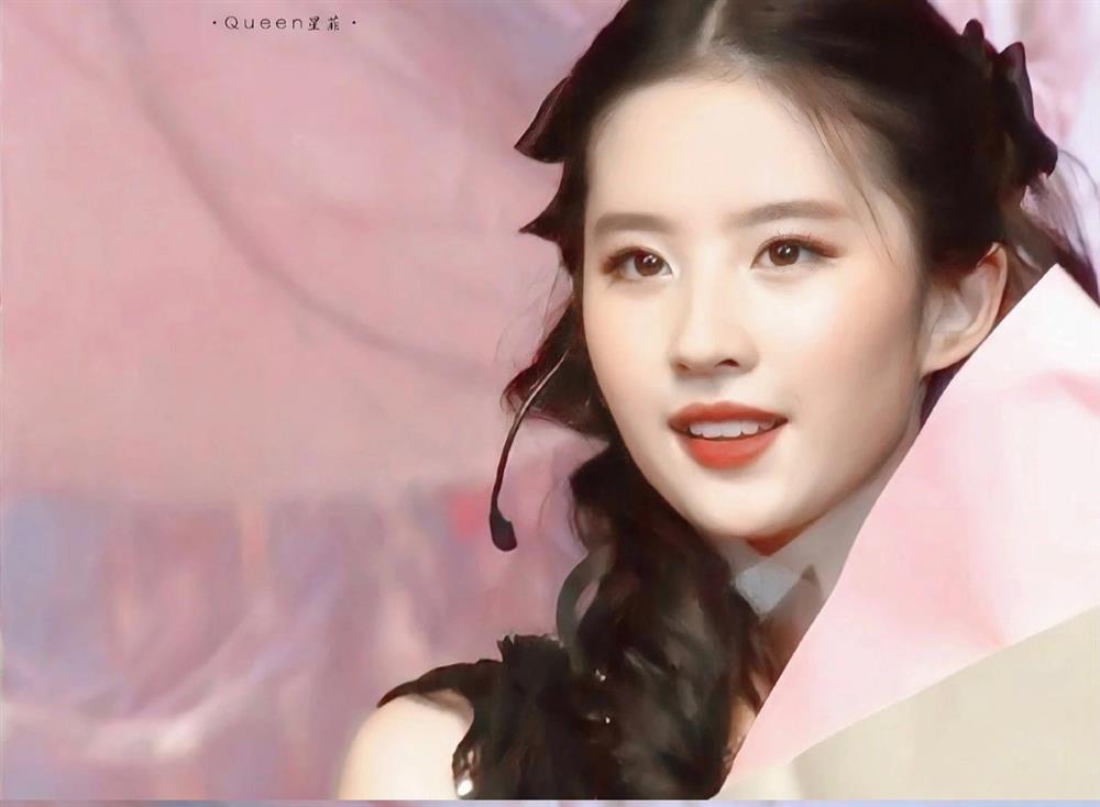 Ít ai biết Lưu Diệc Phi từng đi hát, nhan sắc khi ấy choáng ngợp-1