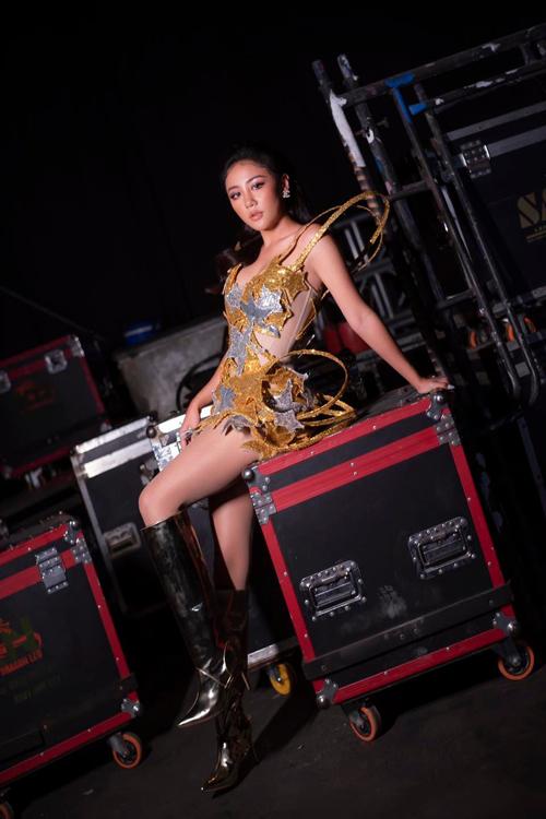 Văn Mai Hương đụng hàng hoa hậu toàn thua vì tiểu tiết-6