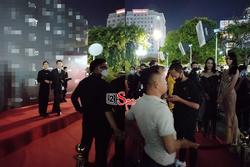 Chung kết show Hương Giang: Sự cố bất ngờ, khách mời ngơ ngác