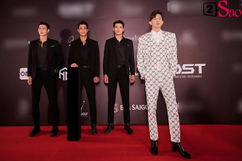 Quyền trượng 1.201 viên kim cương của Dược sĩ Tiến giá bao nhiêu?-1