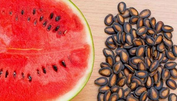 Women who love watermelon: Enhance calcium absorption, collagen formation-5