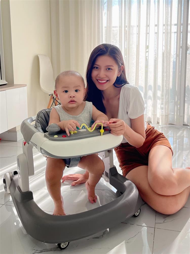 Hồng Quế mong con gái được như hoa hậu Ngọc Hân-3