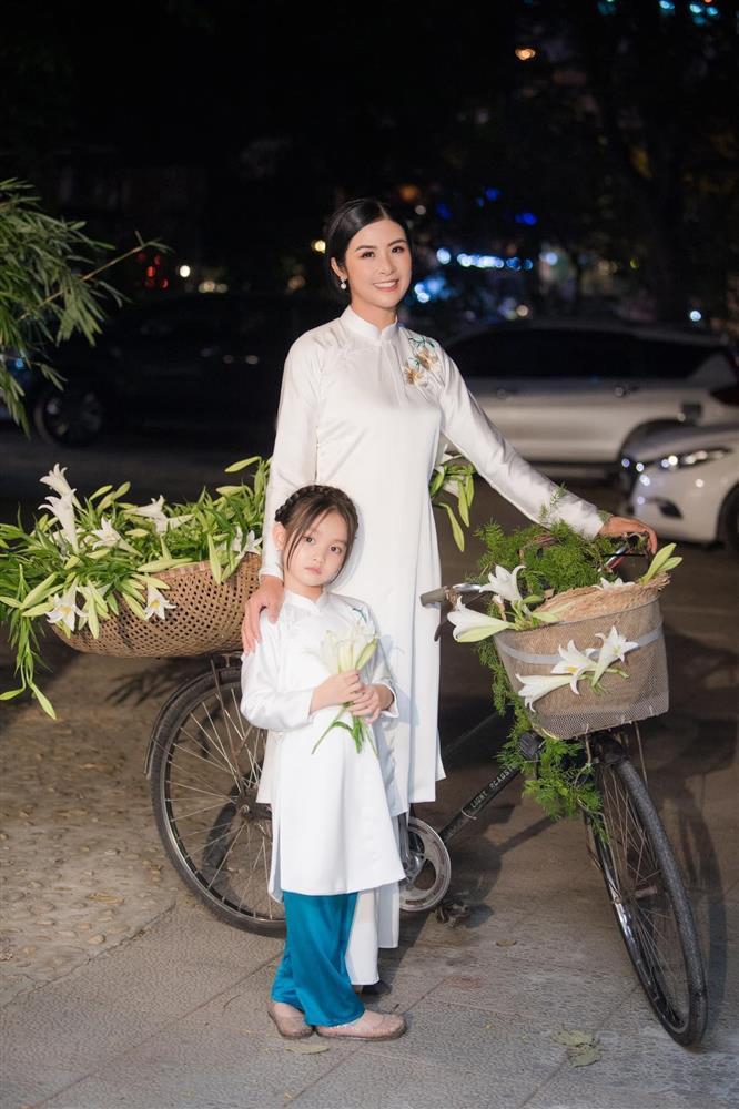 Hồng Quế mong con gái được như hoa hậu Ngọc Hân-1