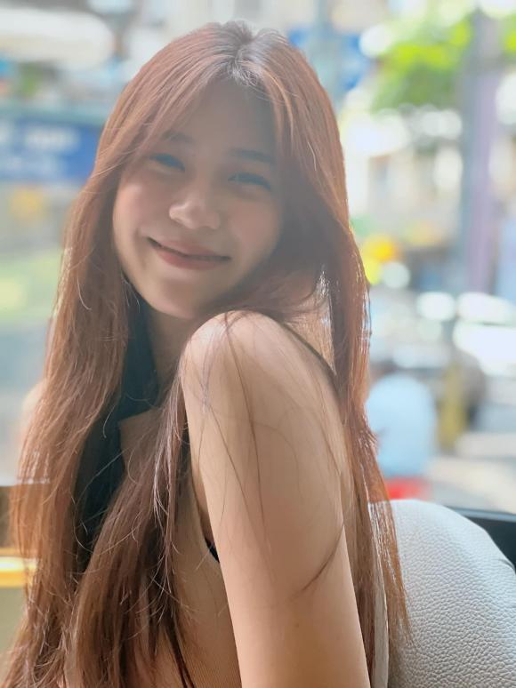 Lưu Thiên Hương làm phó nháy cho con gái, nhan sắc 17 tuổi gây mê-2