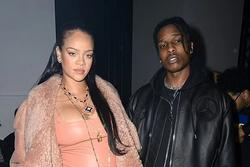 Rihanna khóc không ngừng khi bạn trai bị bắt