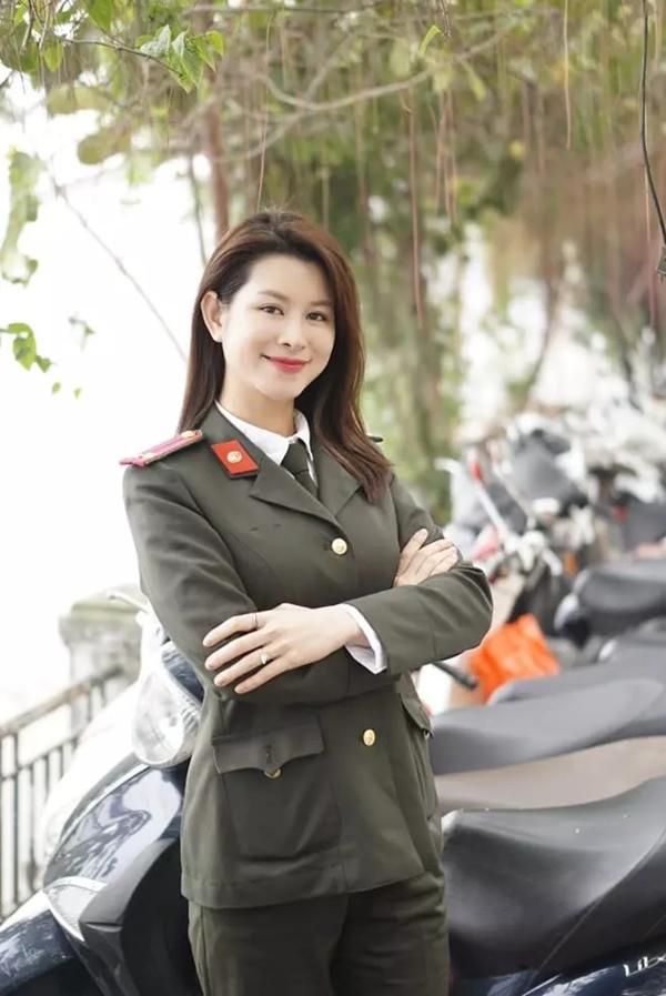 Who is the police soldier as the owner of the massage shop Thuong On Sunny Day Returns 2?-6